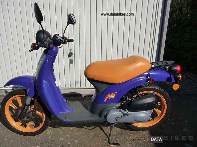1998 Honda  SGX 50 V Sky Motorcycle Scooter photo