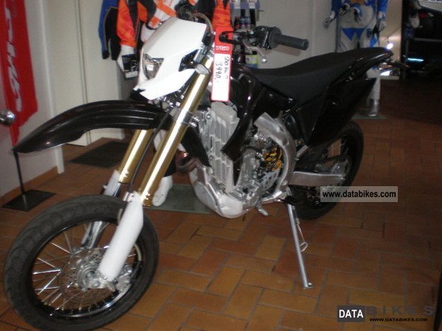 2011 Honda  Borossi BT 450 Supermoto Motorcycle Super Moto photo