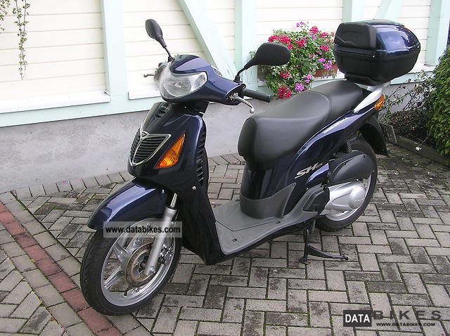 2002 Honda  JF09 Motorcycle Lightweight Motorcycle/Motorbike photo