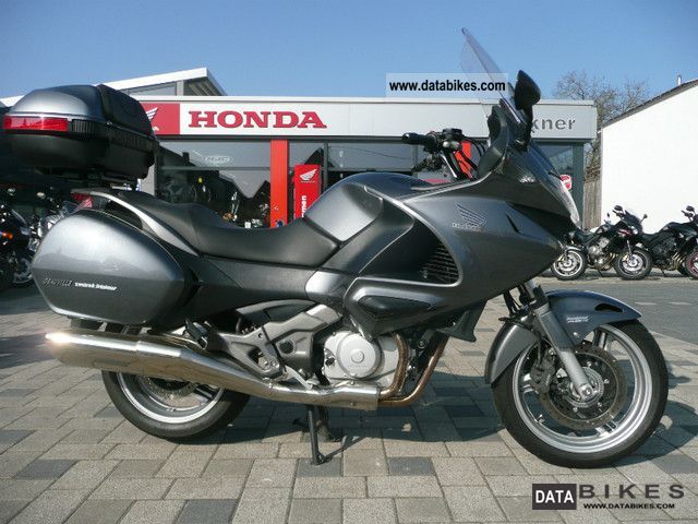 2006 Honda  NT 700 ABS with Top Case Motorcycle Tourer photo