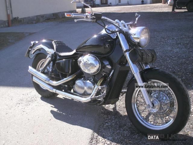 1999 Honda  VT 750 C2 Motorcycle Chopper/Cruiser photo
