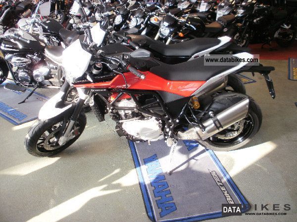 2011 Husqvarna  NUDA R 900 Motorcycle Naked Bike photo