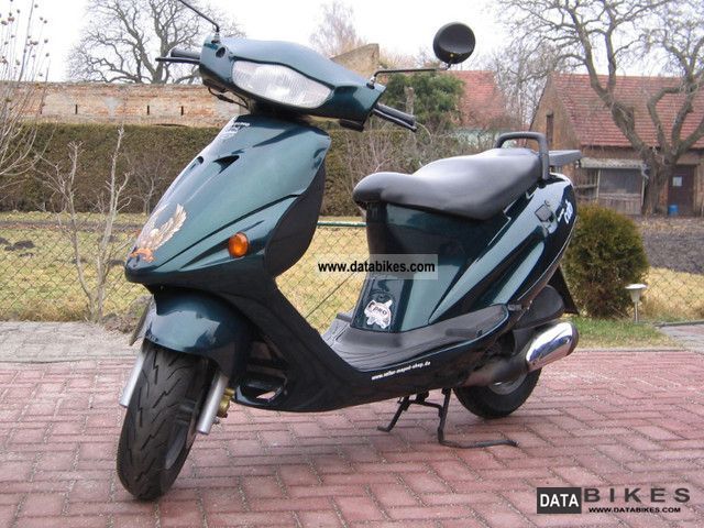 1998 Hyosung  SR 100 Super Cab Motorcycle Scooter photo