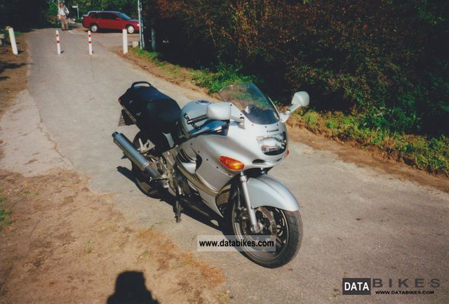 1997 Kawasaki  ZZR-600 Motorcycle Sport Touring Motorcycles photo