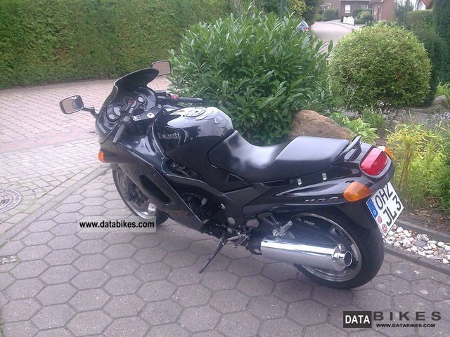 1999 Kawasaki  ZZR 1100 Motorcycle Sport Touring Motorcycles photo