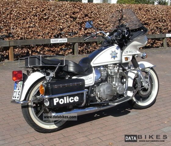 melodi Mordrin bent 1993 Kawasaki Police in 1000