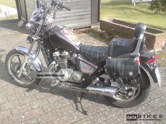 1988 Kawasaki  LTD 450 Motorcycle Chopper/Cruiser photo