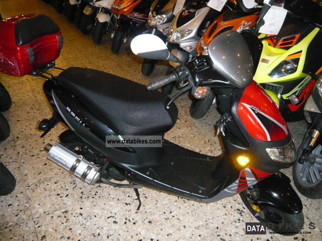 2008 Keeway  50cc moped scooters Easy Motorcycle Scooter photo