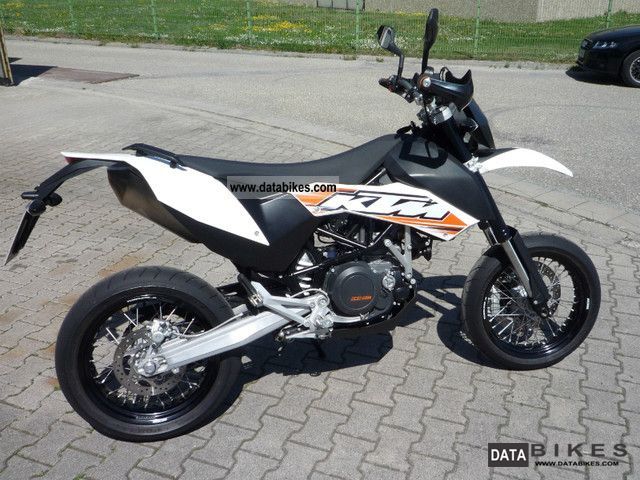 2010 KTM 690 SMC 2010 KTM 690 SMC