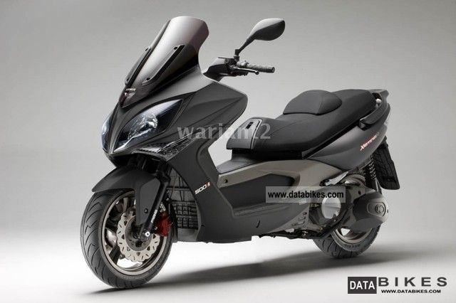 2011 Kymco  Xciting 500 Motorcycle Scooter photo