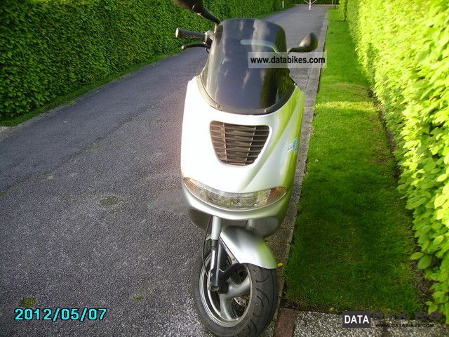 2000 Peugeot  Elyseo Motorcycle Scooter photo