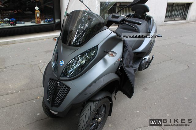 2011 Piaggio  MP3 500 LT Motorcycle Scooter photo