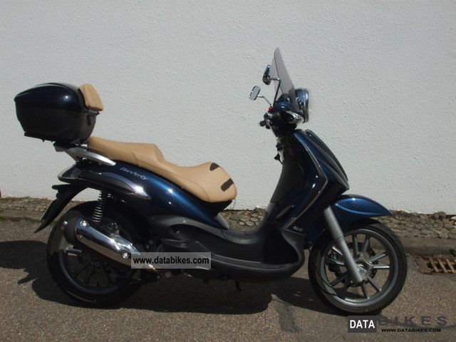 2010 Piaggio  Beverly 125 Motorcycle Scooter photo