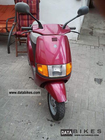 1993 Piaggio  Sfera Motorcycle Lightweight Motorcycle/Motorbike photo