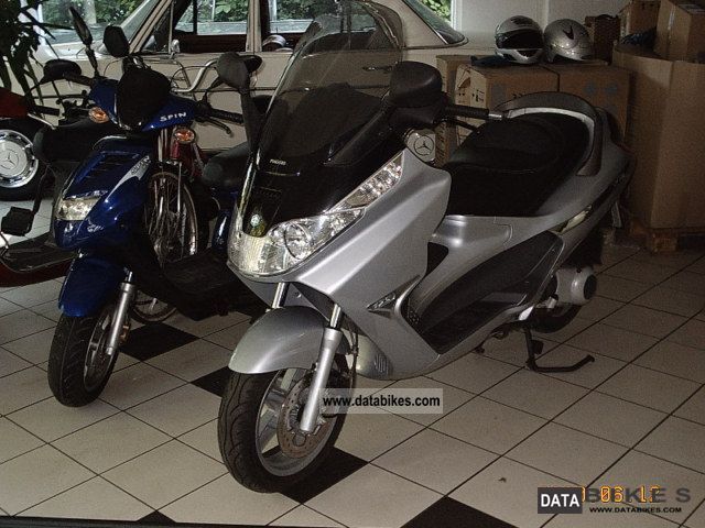 2004 Piaggio  M36 X8 Motorcycle Scooter photo