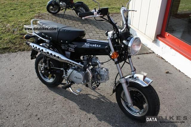 2011 Skyteam  DAX 50 Motorcycle Motor-assisted Bicycle/Small Moped photo