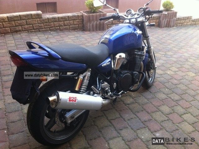 2001 Suzuki GSX 750 Motorcycle Naked Bike photo 3