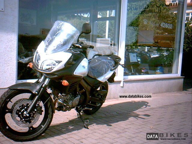 2011 Suzuki  AL2 DL 650 V-Strom 2012 with the German model ABS Motorcycle Enduro/Touring Enduro photo