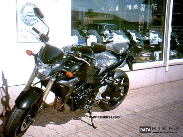 2011 Suzuki  GSR 750 L1 Incl. 600, - EUR Suzuki Accessories Motorcycle Naked Bike photo
