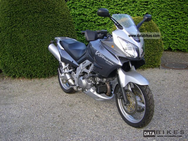 2002 Suzuki  DL 1000 V-Strom Motorcycle Enduro/Touring Enduro photo