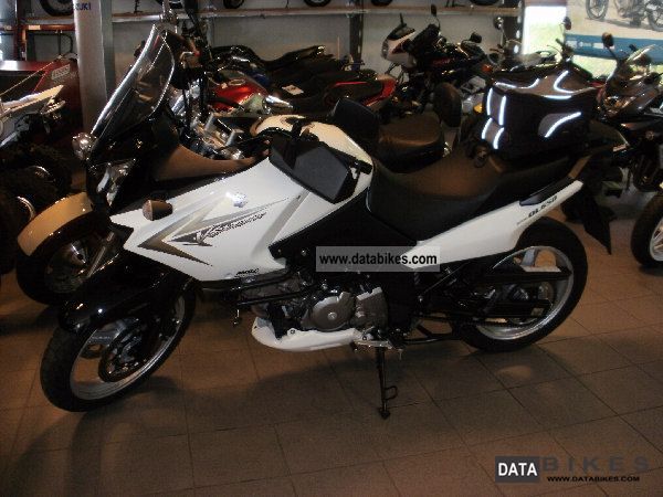 2010 Suzuki  DL650AL0 Motorcycle Motorcycle photo