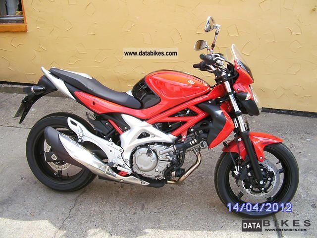 2011 Suzuki  Gladius 650 Motorcycle Motorcycle photo