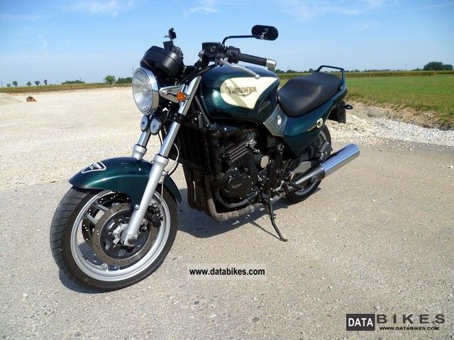 1994 Triumph  Trident 750 Motorcycle Naked Bike photo