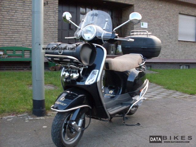 2007 Vespa  LX 50 - WITH ALARM SYSTEM, ENGINE GUARD Motorcycle Scooter photo