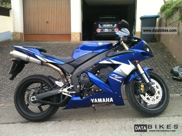 2005 Yamaha  YZF-R1 RN12 Motorcycle Sports/Super Sports Bike photo