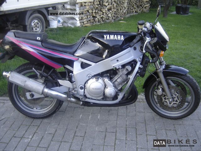 1989 Yamaha  FZR 600 Motorcycle Streetfighter photo