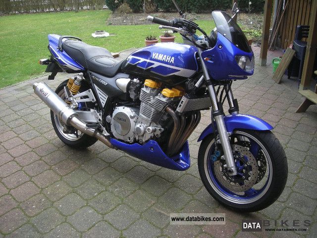 2000 Yamaha  xjr 1300 Motorcycle Naked Bike photo