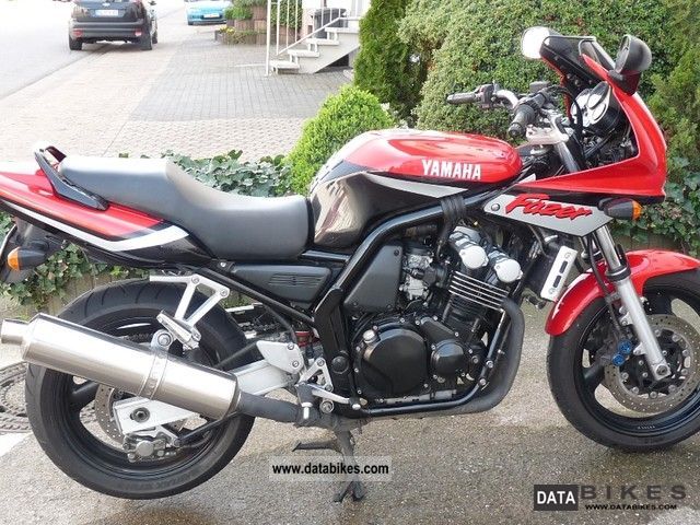 2000 Yamaha  Fazer 600 Motorcycle Tourer photo