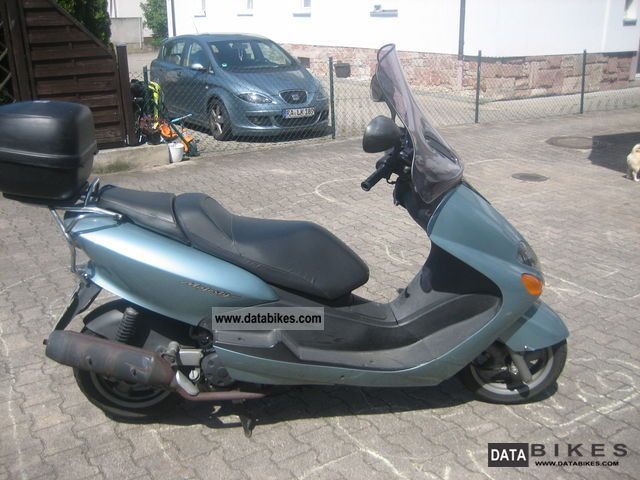 2000 yamaha scooter