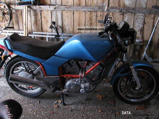 1984 Yamaha  XZ 550 Motorcycle Naked Bike photo