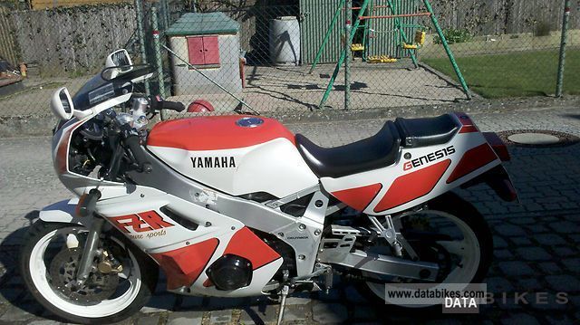 1988 Yamaha FZR 400