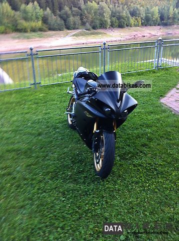 2009 Yamaha  R1 with lots of extras Motorcycle Sports/Super Sports Bike photo