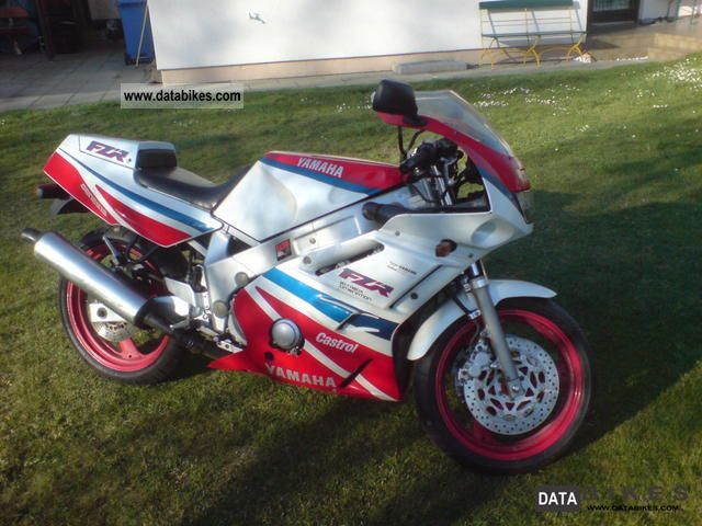 1999 Yamaha  FZR 600 Motorcycle Sports/Super Sports Bike photo