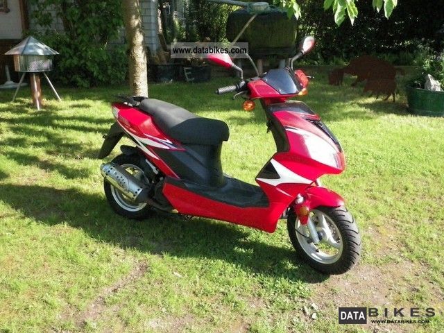 2011 Other  Yiying YY125T-11 Motorcycle Scooter photo