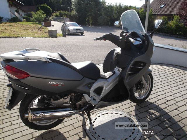 2010 Malaguti  500 Motorcycle Scooter photo