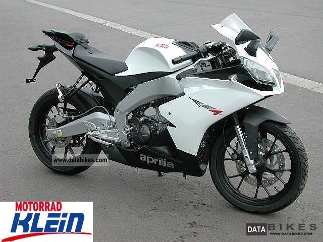2012 Aprilia  12km RS4 125 only! Motorcycle Lightweight Motorcycle/Motorbike photo