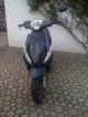 2002 Piaggio  Zip Motorcycle Scooter photo 1