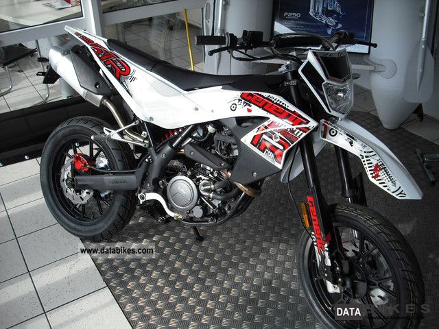 2012 Generic  TR125 Super Moto / Yamaha WR125X Motorcycle Super Moto photo