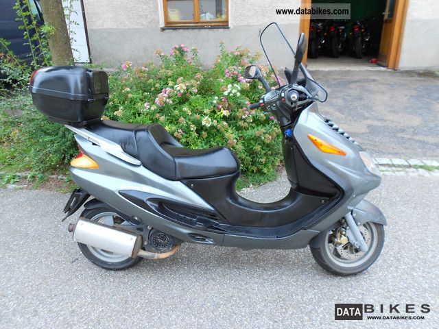 2003 Italjet  Millennium 100 FC00 with topcase, 80 km / h poss. Motorcycle Scooter photo