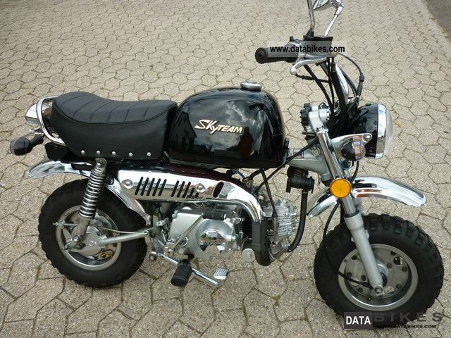 2011 Skyteam  Monkey ST 50 \ Motorcycle Motor-assisted Bicycle/Small Moped photo
