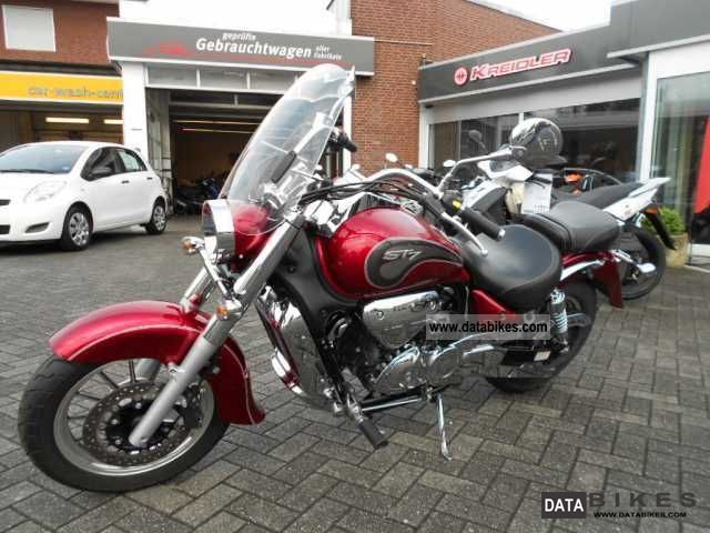 2010 Hyosung  ST 700i Cruiser disc / checkbook Motorcycle Chopper/Cruiser photo
