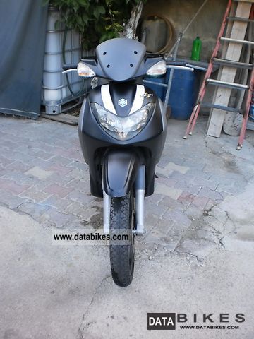 2008 Piaggio  Liberty 150 S Motorcycle Scooter photo