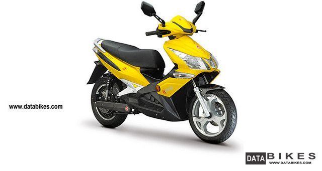 Other  EMCO Novax 4000 scooter 45km / h 2012 Electric Motorcycles photo