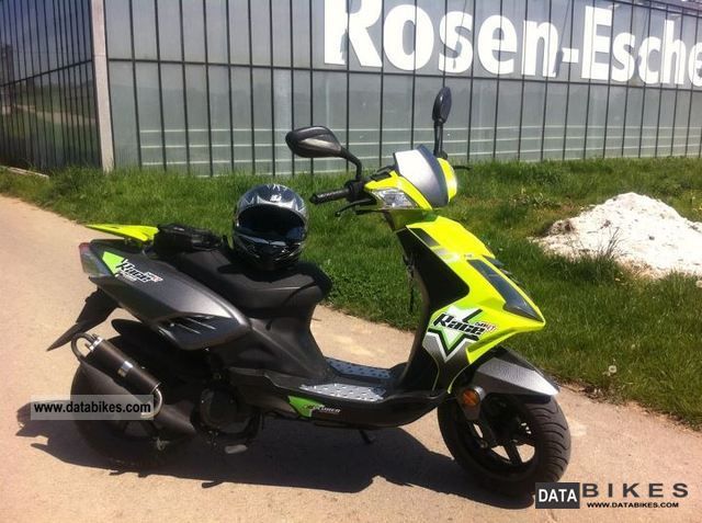 Generic  Race GT50 2011 Scooter photo