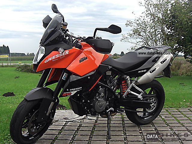 2012 KTM  990 SMT Motorcycle Super Moto photo