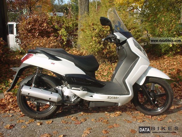 2010 SYM  CityCom 300 Motorcycle Scooter photo